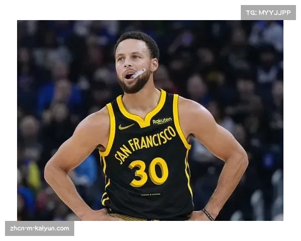 库里右膝髌股疼痛综合征缺阵勇士季后赛前景蒙上阴影 库里右膝髌股疼痛综合征缺阵勇士季后赛前景蒙上阴影